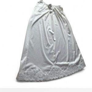 |Vanity Fair| Vintage White Lace Trimmed Sheer Maxi Skirt with Elastic Waist Med